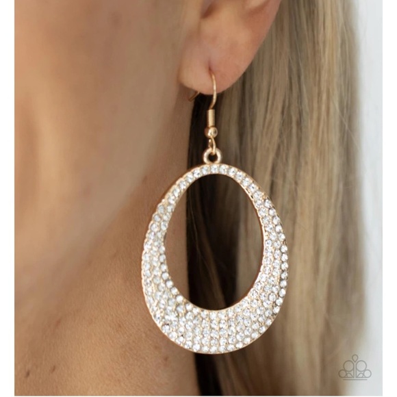 STORYBOOK BRIDE - GOLD EARRINGS. NEW - Picture 2 of 3